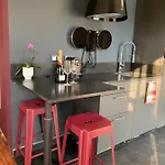 Le 7 *